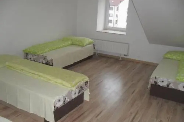 Room 2 of 11
