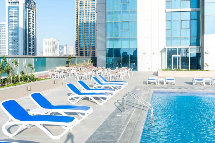 Pool 50 of 103
