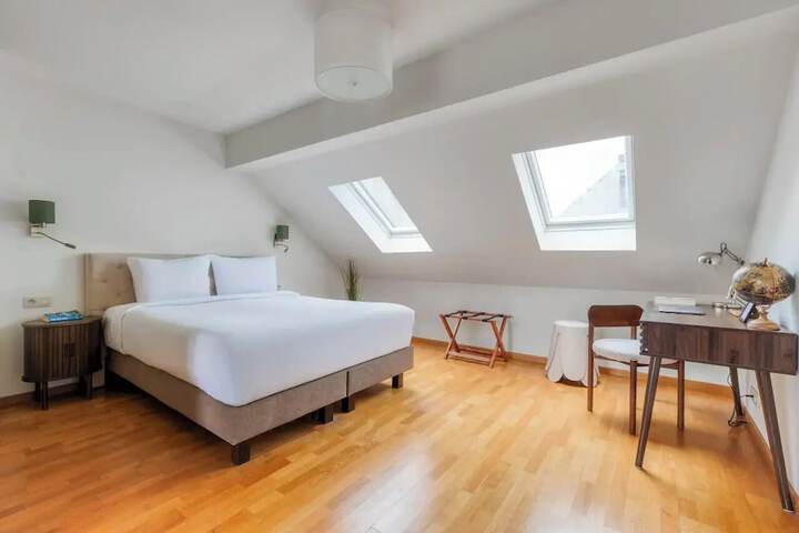 Room 40 of 186