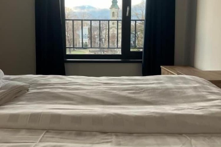 Room 43 of 62
