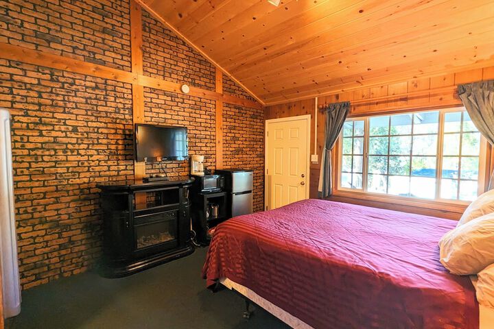 Room 9 of 47