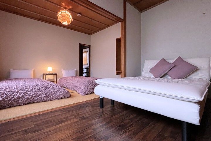 Room 3 of 51