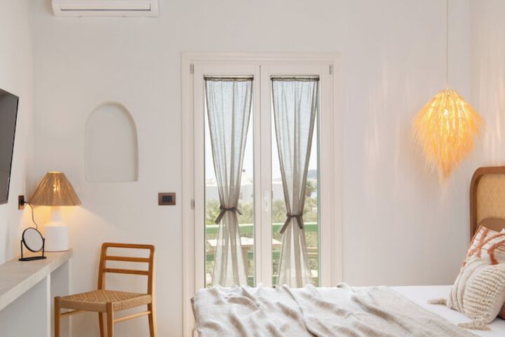 Room 83 of 195