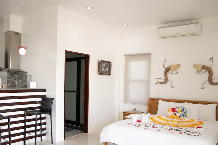 Room 32 of 63