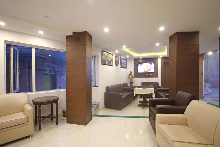 OYO 6119 HOTEL ROYAL CLASSIC