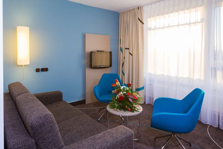 Room 12 of 60