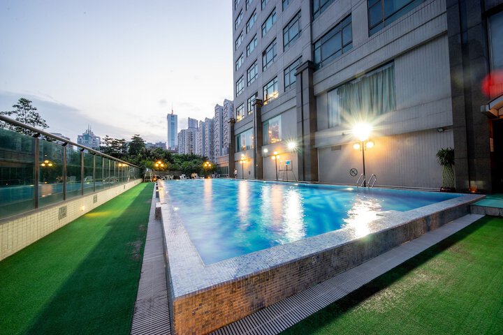 Pool 95 of 163