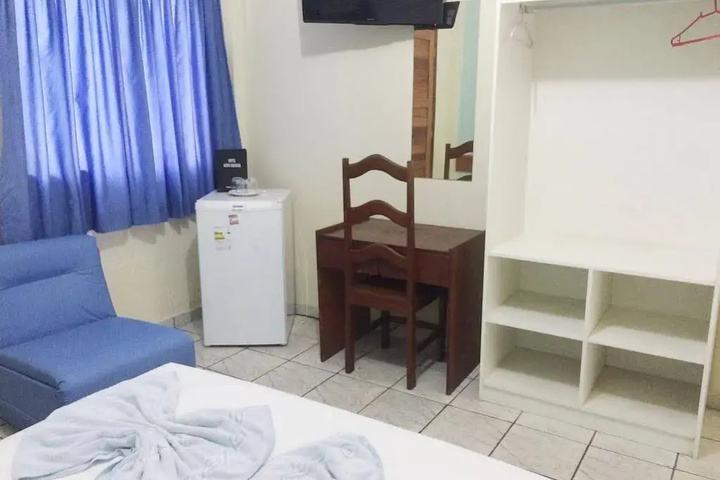 Room 3 of 14