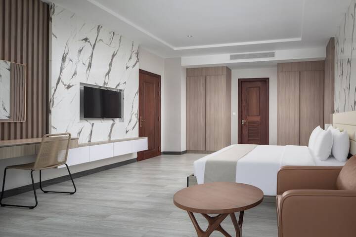 Room 13 of 46