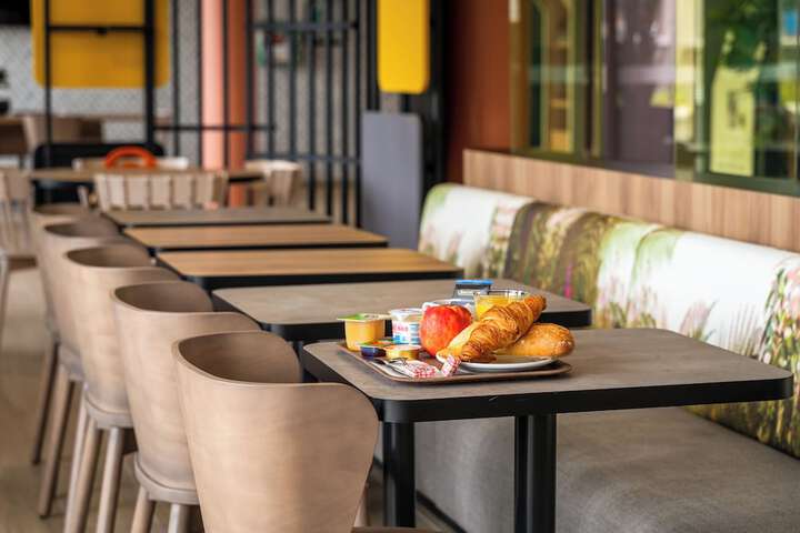 Coffee shop