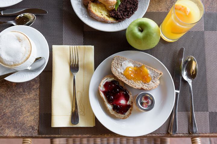 Breakfast/Coffee Service 159 of 225