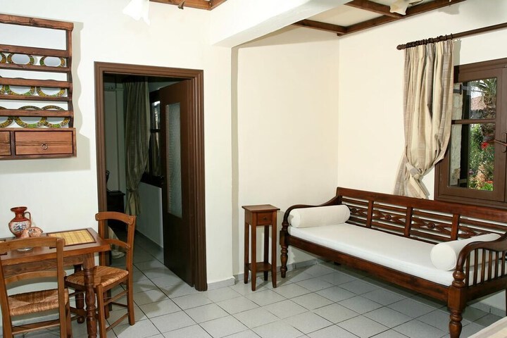 Room 5 of 23