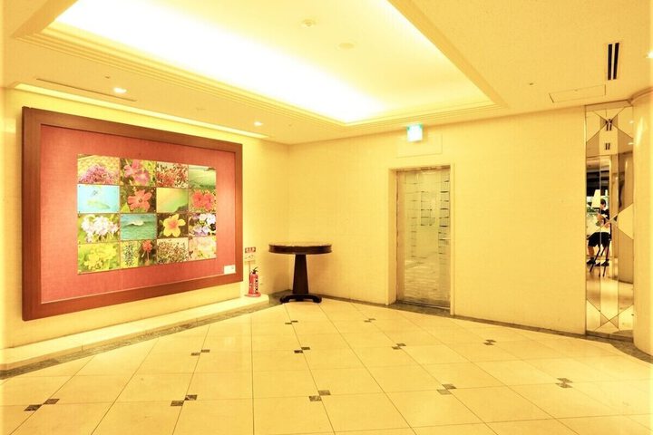 Lobby Entry