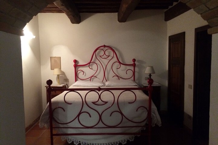 Room 10 of 85