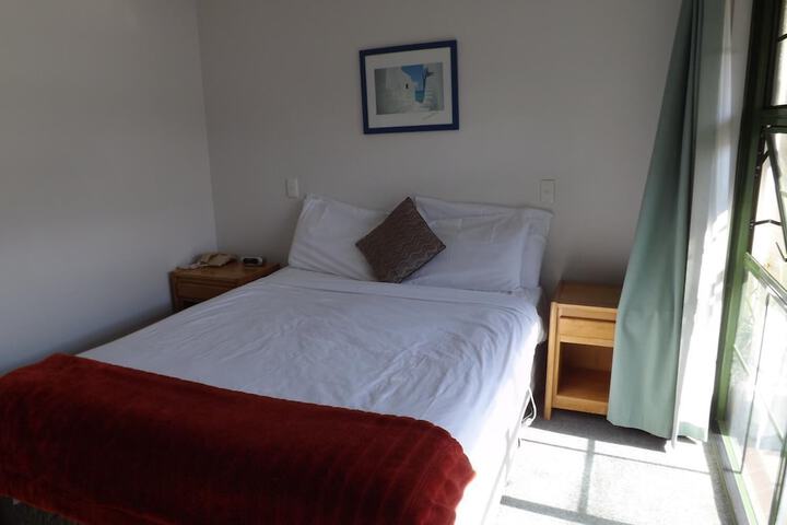 Room 12 of 48