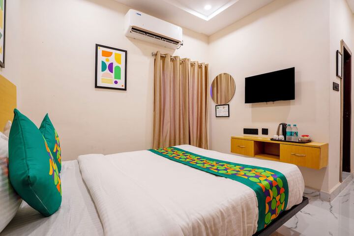 Room 18 of 32