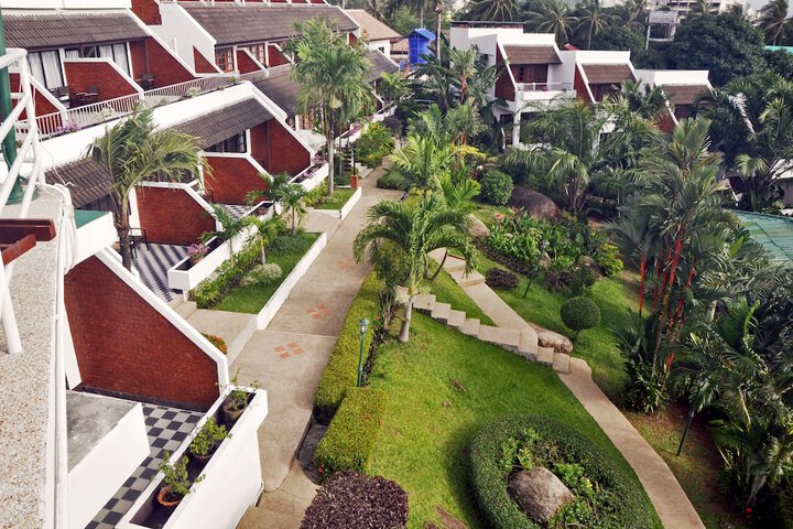 Hotel Exterior 102 of 118