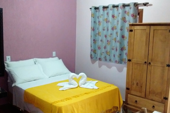 Room 9 of 33