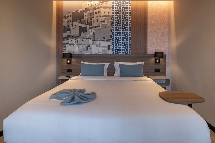 Room 50 of 112