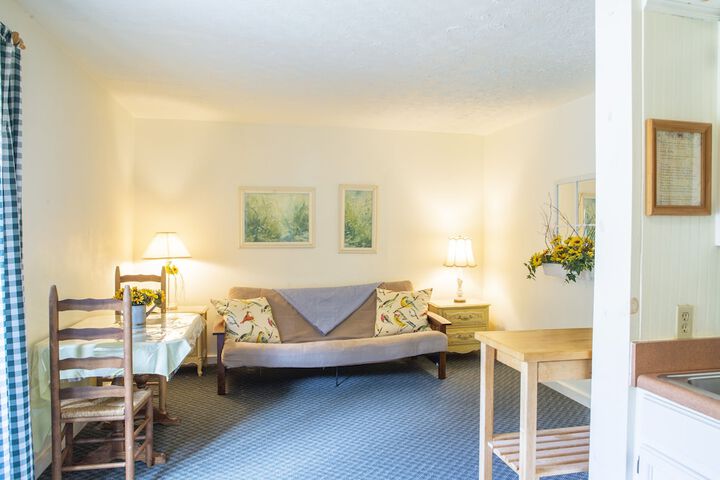 Room 30 of 136