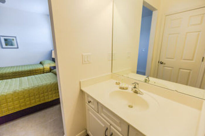 Room 14 of 105
