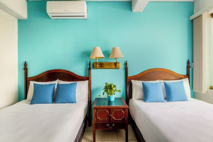 Room 20 of 108