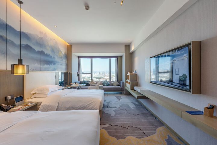 Room 14 of 52