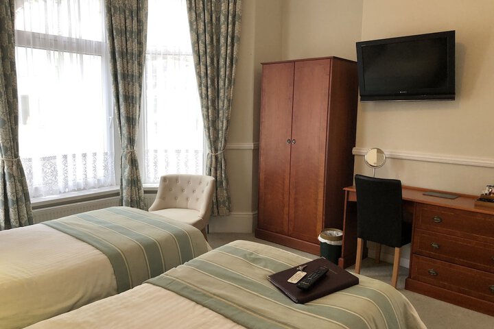 Room 17 of 30