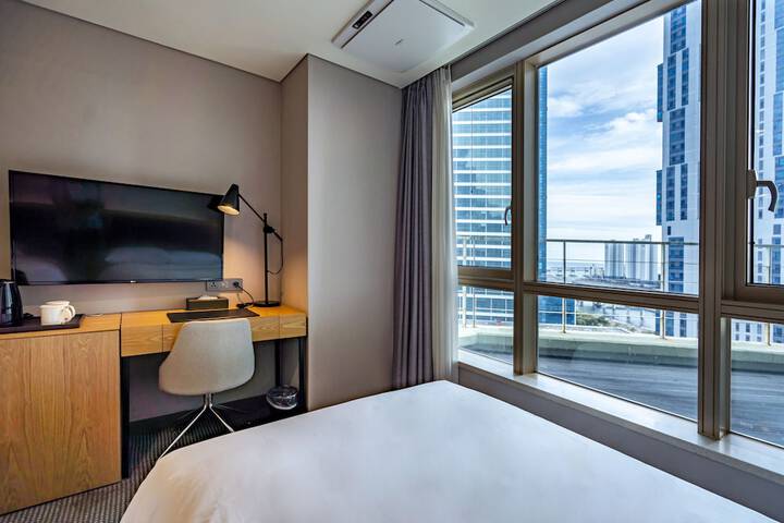 Room 35 of 55