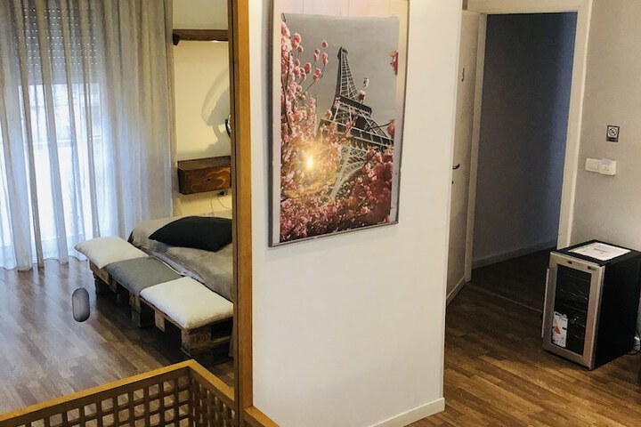 Room 3 of 37