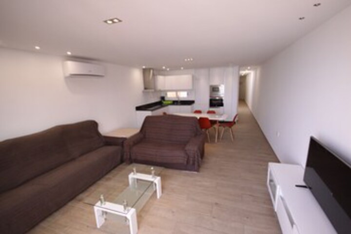 Room 16 of 26