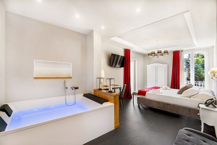 Room 19 of 58