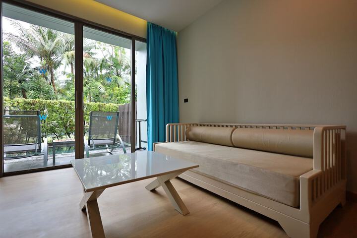 Room 25 of 136