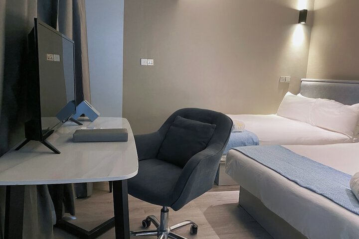 Room 19 of 30
