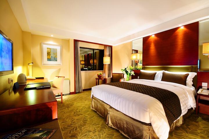 Room 5 of 34