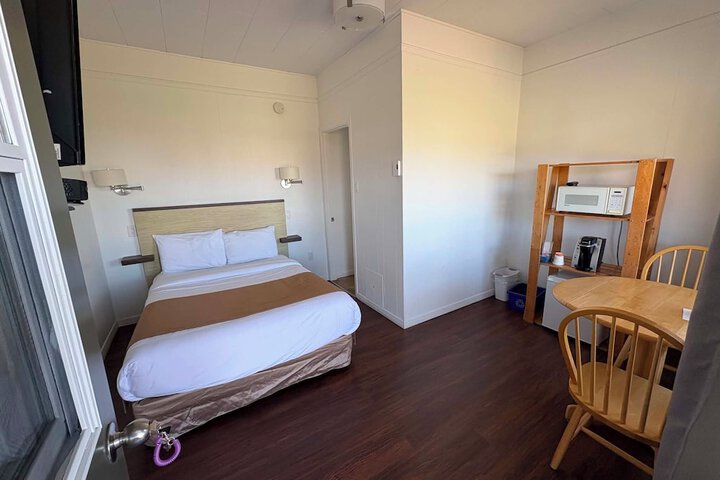 Room 16 of 78