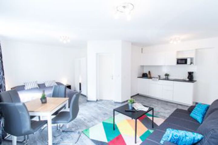 Room 9 of 10