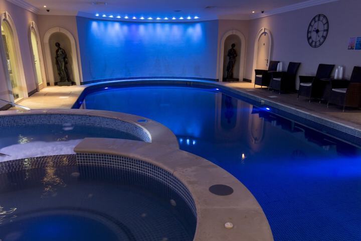 Pool 50 of 76