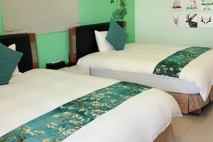 Room 18 of 40