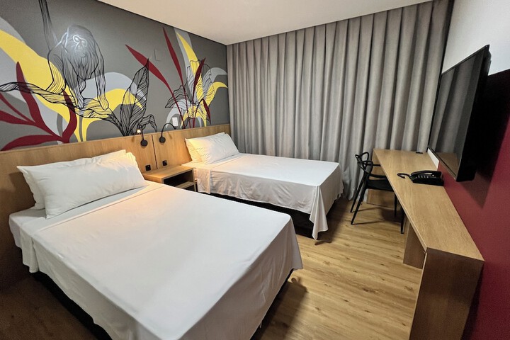 Room 15 of 30