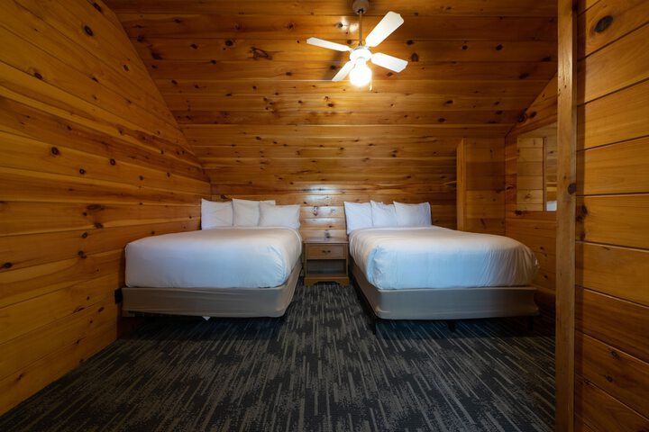 Room 100 of 324