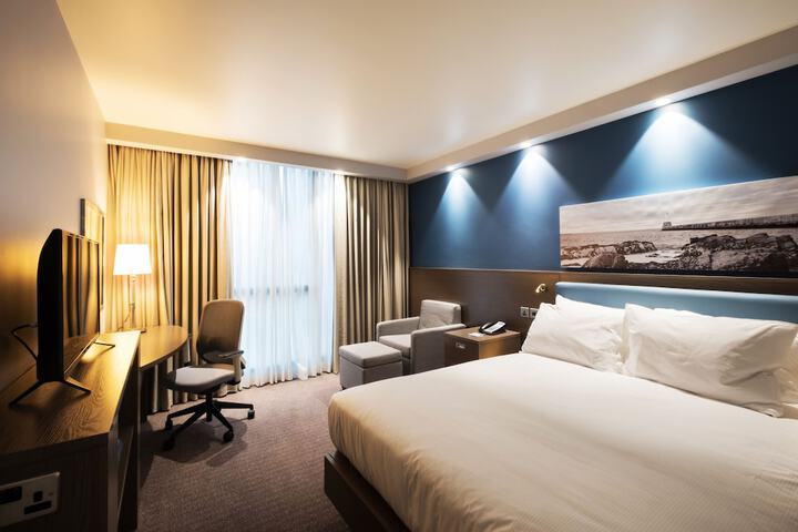 Room 6 of 42