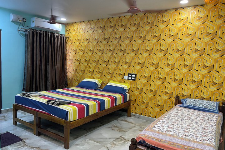 Room 28 of 81