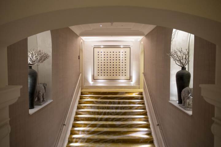 Ballroom/Hall 66 of 86