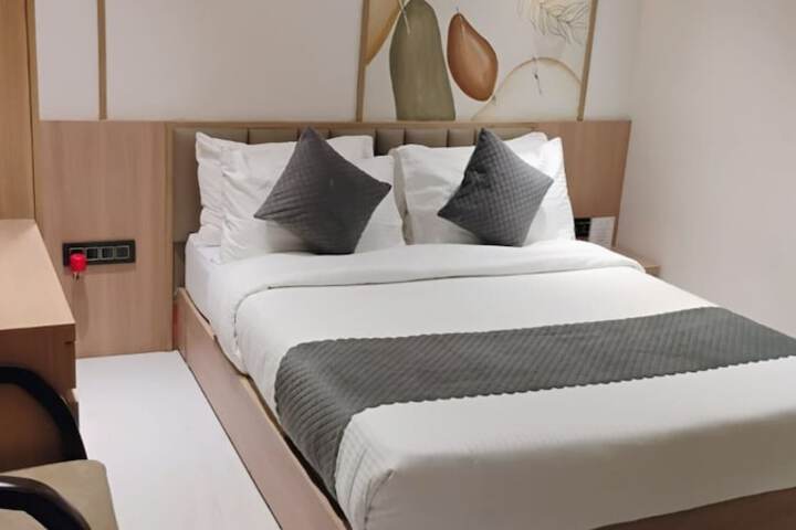 Room 6 of 72