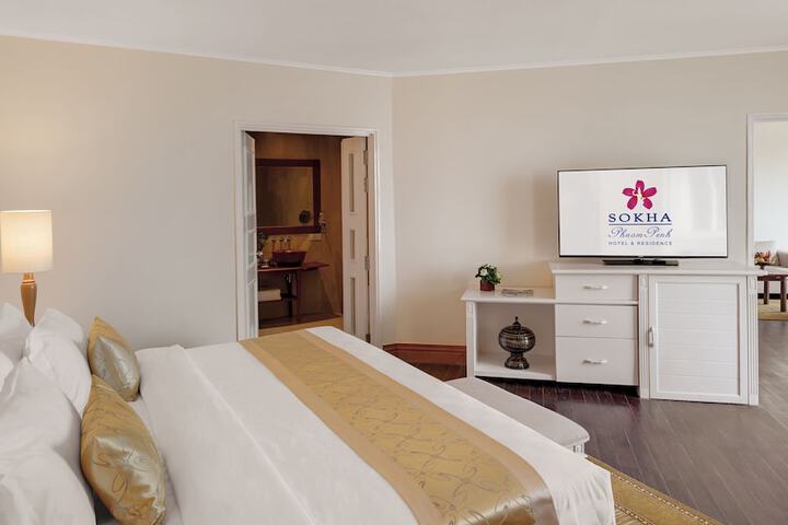 Room 15 of 74