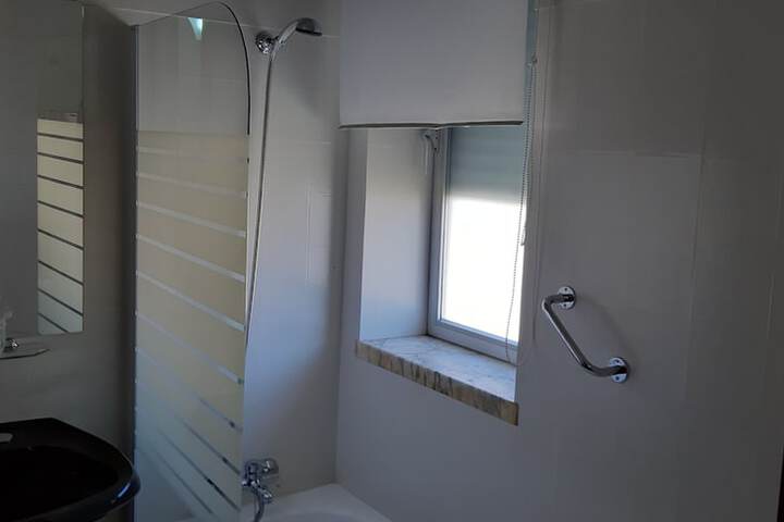 Room 36 of 62