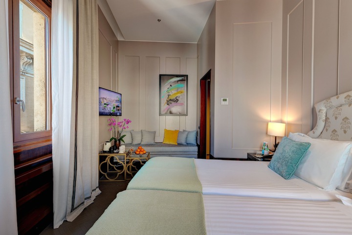 Room 37 of 112