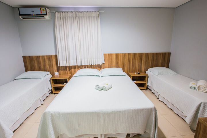 Room 9 of 40