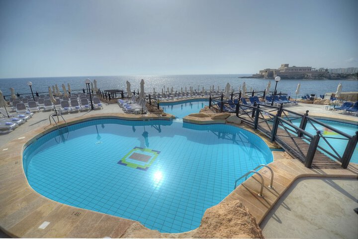Pool 68 of 164